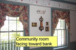 gal/House Tour - Capt. Charles Leonard House/tn_Dcp 2029.jpg